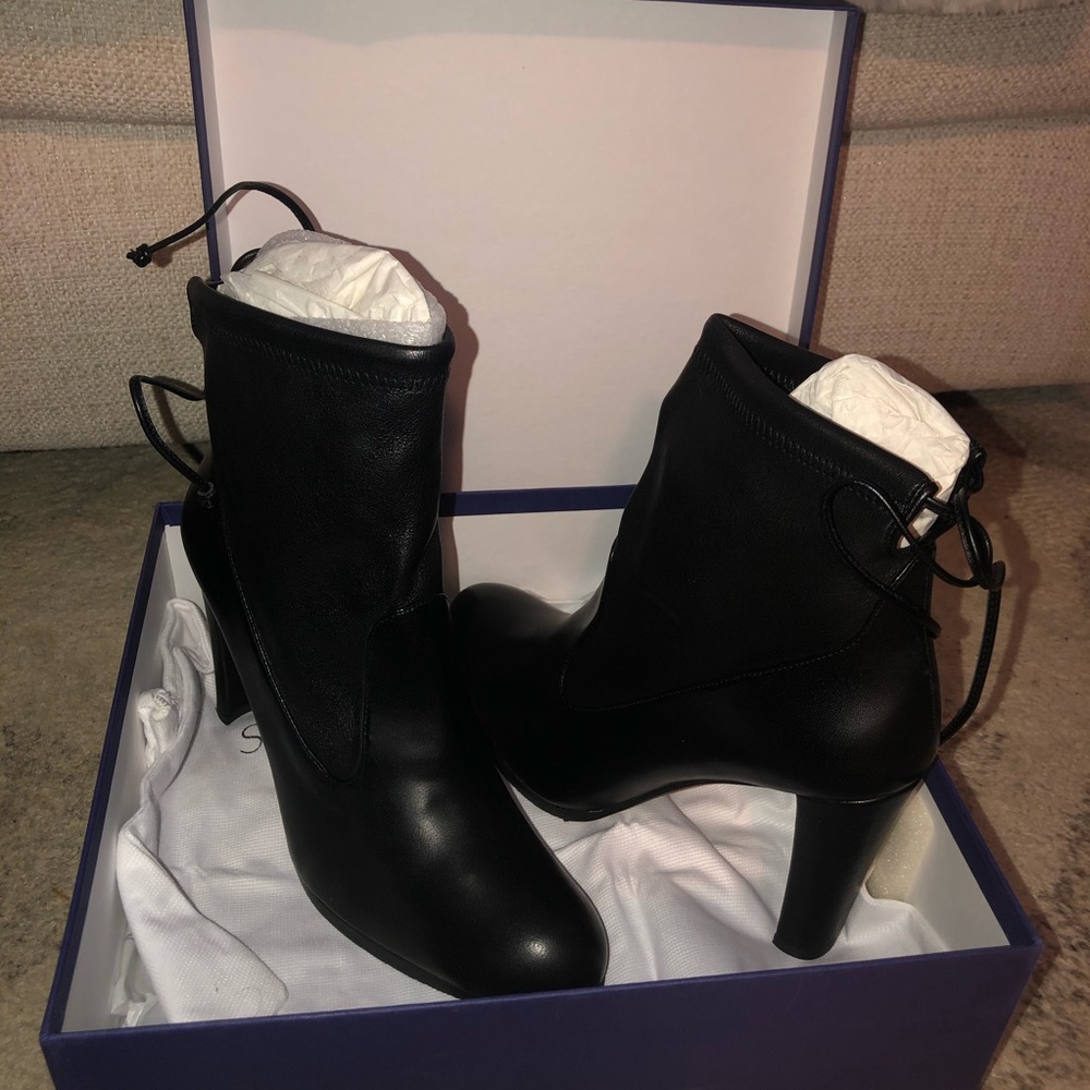NWT Stuart Weitzman Mitten Black Leather Booties